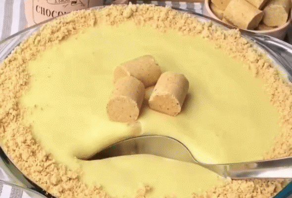 Pavê de Paçoquinha com Chocolate Branco Pavê de Paçoquinha com Chocolate Branco