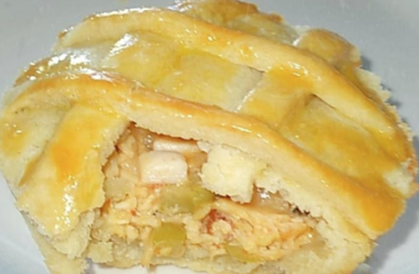 Empada de Frango com Requeijão