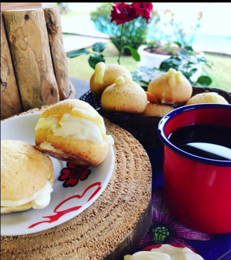Captura de Tela 2021 04 15 às 15.07.21 - 10 receitas com p&atilde;es para fazer em casa