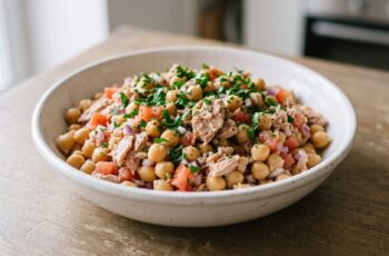Salada de Grão-de-bico com Atum